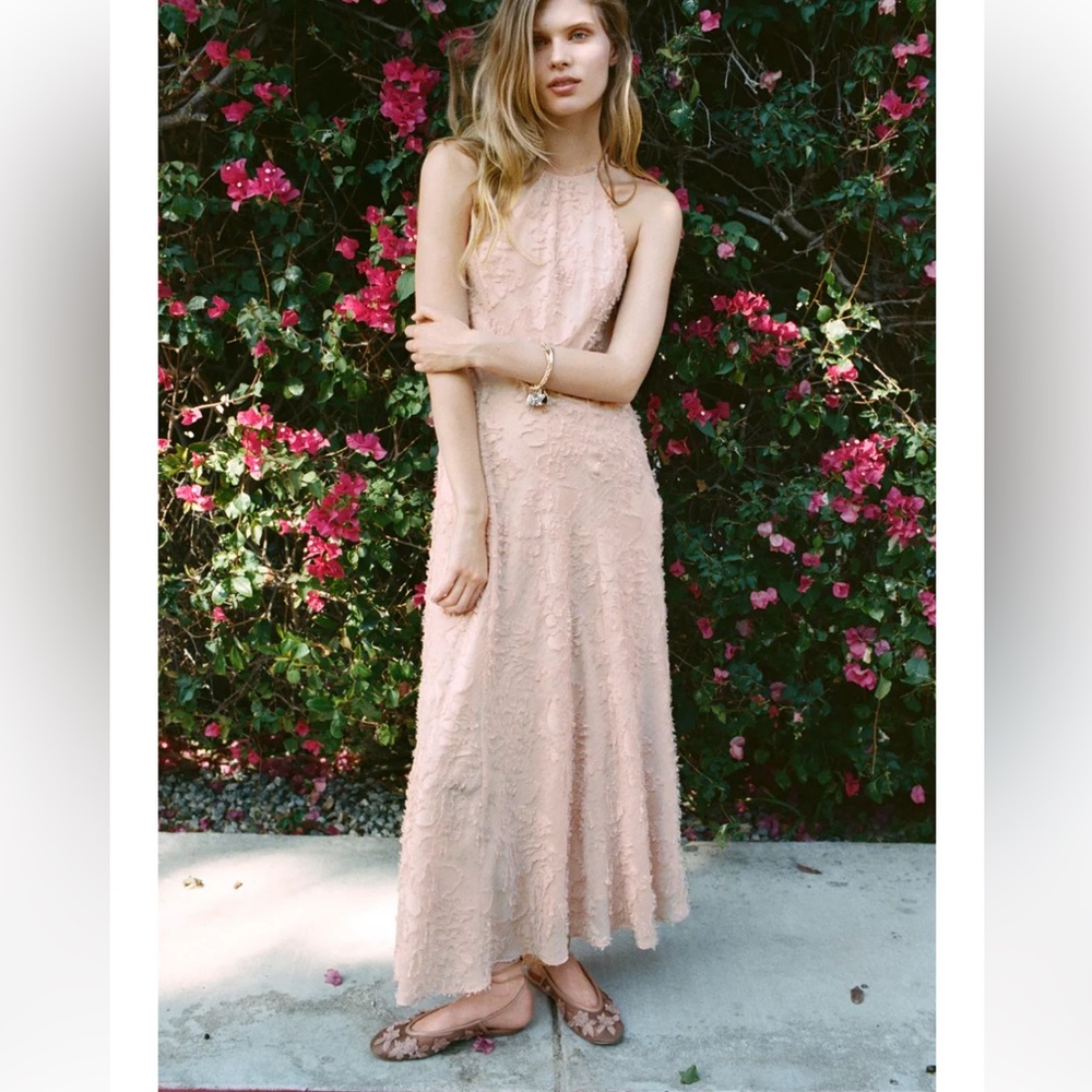 Elegant Maxi Dress in Blush